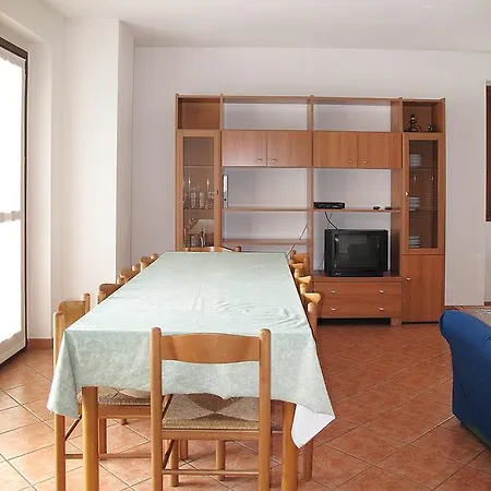 Res. Vigna Del Lago 121S Apartment
