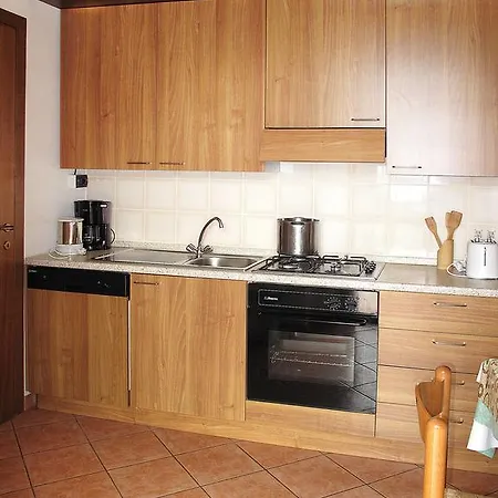 Res. Vigna Del Lago 121S *